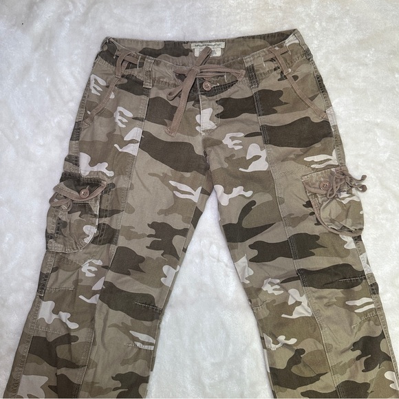 Vintage Y2K Abercrombie & Fitch Low Rise Camo Cargo Pants Size Small - Picture 5 of 14